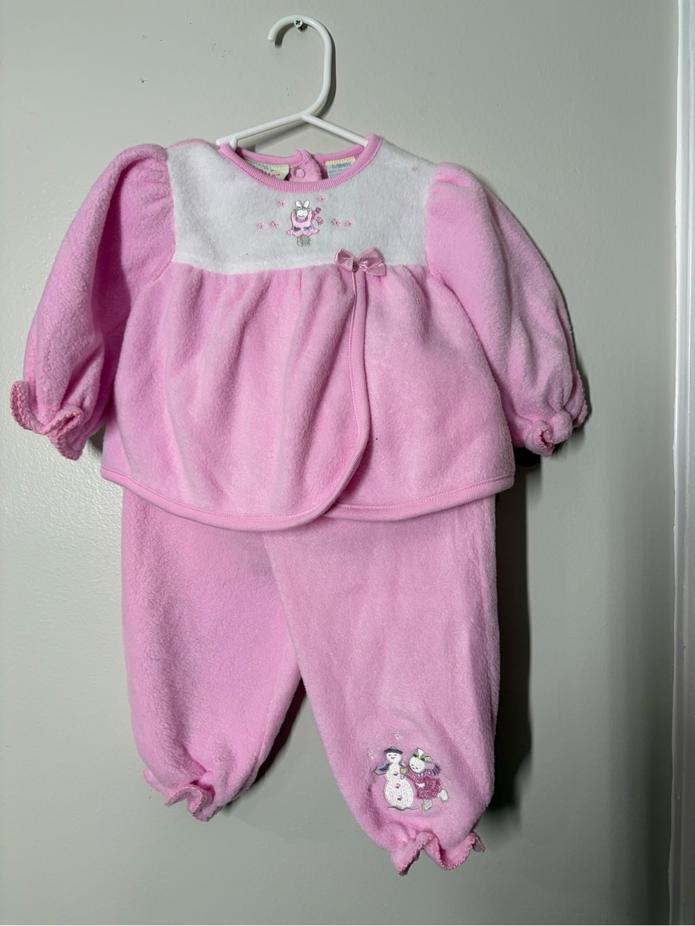 Vintage sonomas Girls Pink Plush Two-Piece Pajama Set size 6/9 months